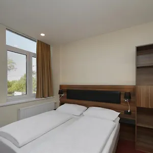 Hotel Ibb Berlin-airport, Berlin
